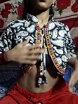 Itz Aisha   online show from 11-18-25, 05:17