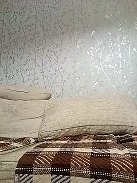 Snapshot of PeteR1987- chatting on 11-26-25, 10:11 PeteR1987- online show from 11-26-25, 10:11