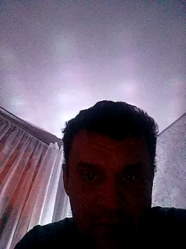 Snapshot of PeteR1987- chatting on 11-28-25, 11:40 PeteR1987- online show from 11-28-25, 11:40