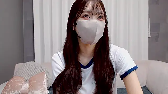 Snapshot of LOVE_MIREI_LOVE chatting on 11-19-25, 11:32 LOVE MIREI LOVE online show from 11-19-25, 11:32