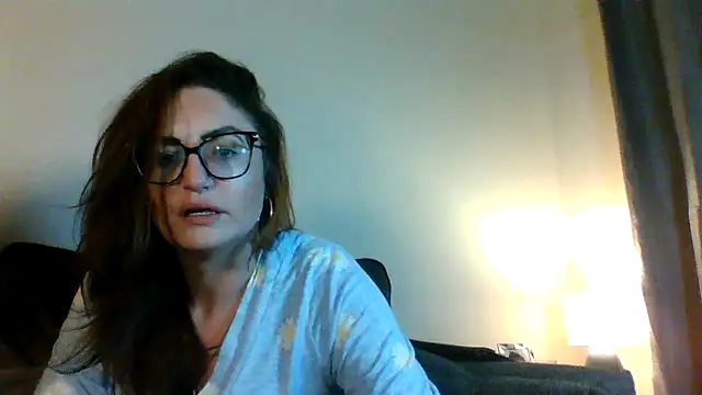 Snapshot of fatal_lover chatting on 10-25-25, 08:47 fatal lover online show from 10-25-25, 08:47