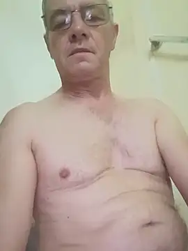 Snapshot of Sexyfab65 chatting on 05-25-26, 08:20 Sexyfab65 online show from 05-25-26, 08:20