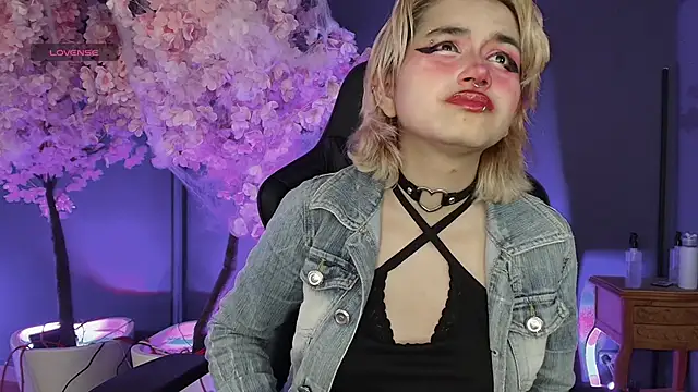 Navier   online show from 10-24-25, 09:00