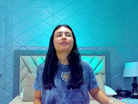 ViolettRouse online show from 11-28-25, 03:58