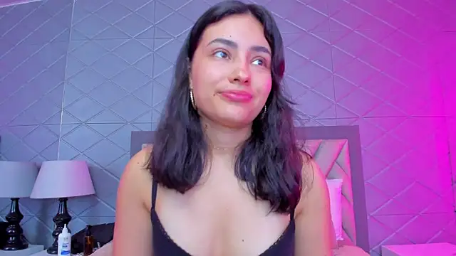 Snapshot of ViolettRouse chatting on 01-14-26, 03:50 ViolettRouse online show from 01-14-26, 03:50