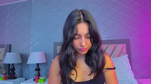 Snapshot of ViolettRouse chatting on 02-03-26, 05:29 ViolettRouse online show from 02-03-26, 05:29