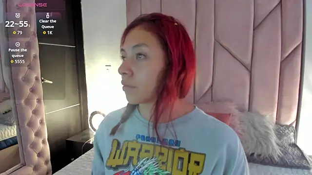 Snapshot of melanie_roux__ chatting on 11-06-25, 01:23 melanie roux online show from 11-06-25, 01:23