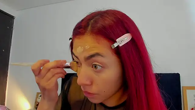 melanie roux   online show from 04-10-26, 12:21