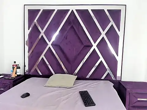 Snapshot of valentinaasm chatting on 11-21-25, 12:26 valentinaasm online show from 11-21-25, 12:26