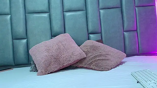 ScarletNoir4u online show from 12-03-25, 03:14