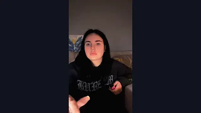 Snapshot of Kirunya chatting on 10-28-25, 07:16 Kirunya online show from 10-28-25, 07:16