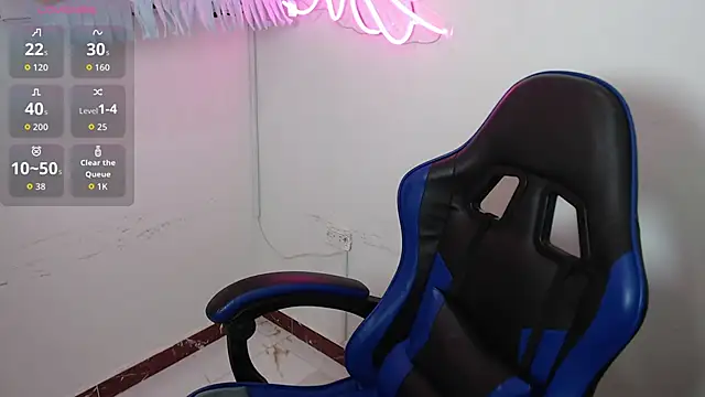 littlee red online show from 11-07-25, 08:42