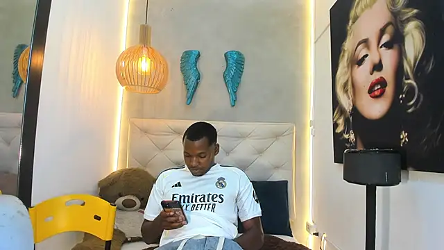 Snapshot of tyrone_william chatting on 03-11-26, 07:09 tyrone william online show from 03-11-26, 07:09