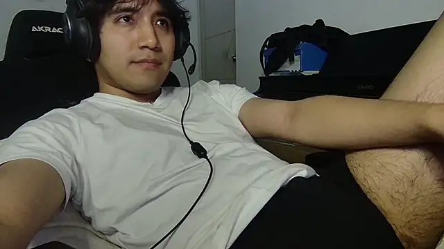 SiyunJae online show from 12-19-25, 01:12