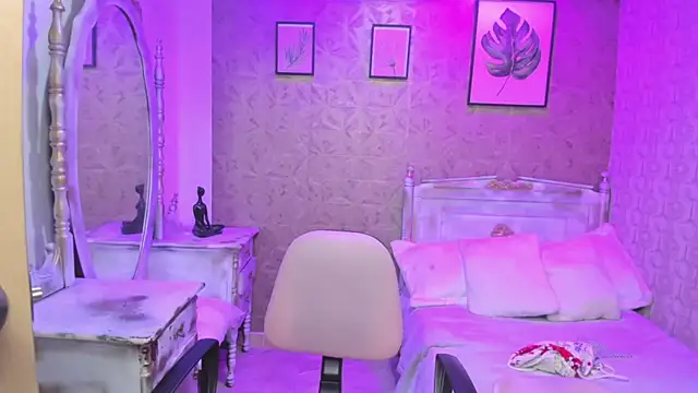 Sofia clk online show from 12-20-25, 03:24