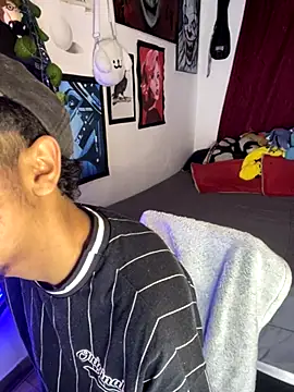 lukaOnline  online show from 10-24-25, 04:31