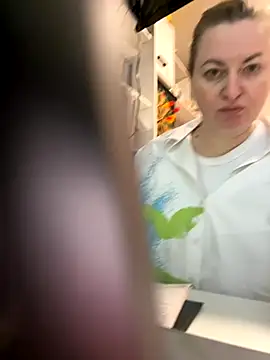 Amelia-Diamond online show from 11-25-25, 08:47