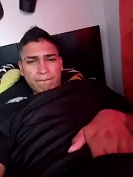 Emiliano Reyes online show from 11-19-25, 03:56