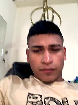 Emiliano Reyes online show from 12-21-25, 03:24