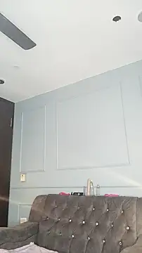 Orianabluee  online show from 11-30-25, 03:43