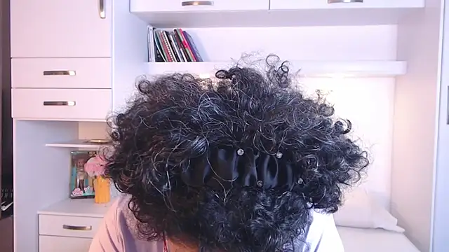 MartiRuis10 online show from 11-20-25, 09:14