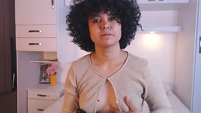 MartiRuis10 online show from 11-27-25, 08:44