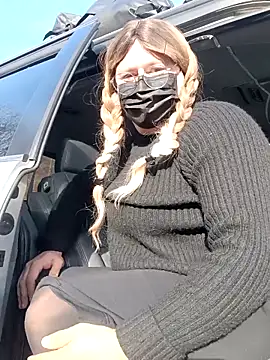 Snapshot of Ashley-Amber_Dragon chatting on 12-22-25, 07:55 Ashley-Amber Dragon online show from 12-22-25, 07:55