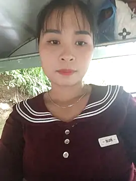 Snapshot of Squirrel-Pear chatting on 11-06-25, 07:53 Squirrel-Pear online show from 11-06-25, 07:53