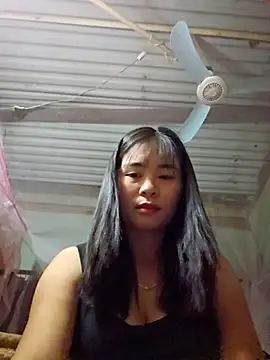 Snapshot of Squirrel-Pear chatting on 12-03-25, 11:47 Squirrel-Pear online show from 12-03-25, 11:47