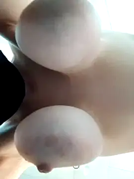 Loveyoudearxq online show from 10-27-25, 08:18