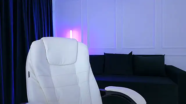 Snapshot of ashlleyn chatting on 01-06-26, 06:28 ashlleyn online show from 01-06-26, 06:28