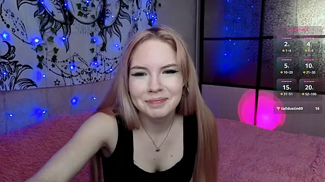 VETT KITTY online show from 12-18-25, 06:08