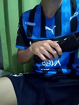 Snapshot of Pedropuente200 chatting on 10-26-25, 06:41 Pedropuente200 online show from 10-26-25, 06:41