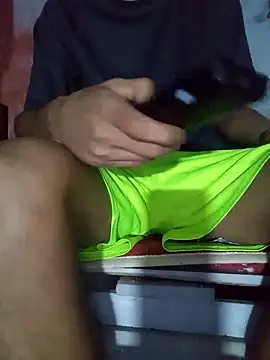 Snapshot of Pedropuente200 chatting on 10-28-25, 09:24 Pedropuente200 online show from 10-28-25, 09:24