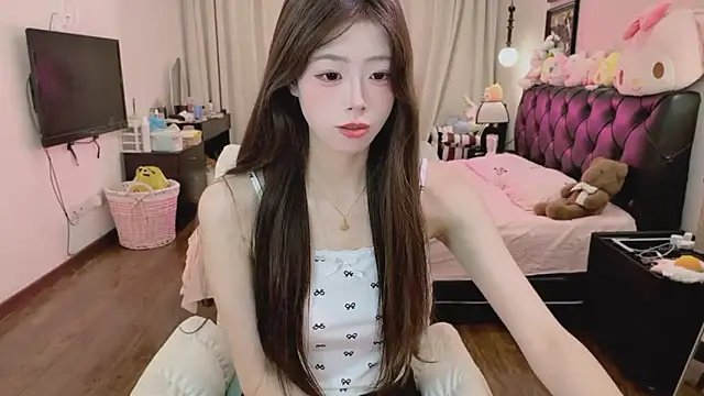 Onecutelittle online show from 05-07-26, 03:17