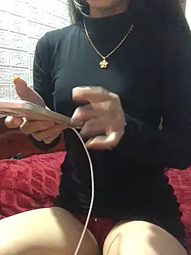 Kylie beem online show from 11-17-25, 01:44