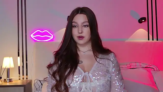 Snapshot of _Tessa_May_ chatting on 11-20-25, 12:33 Tessa May online show from 11-20-25, 12:33