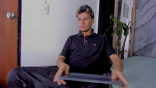 Alan-Smith1 online show from 11-17-25, 07:41