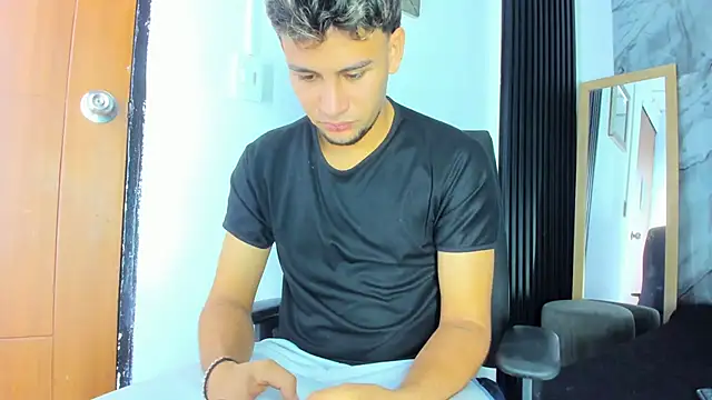 Alan-Smith1 online show from 12-04-25, 09:01