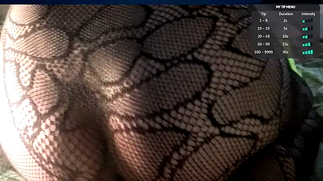 Snapshot of Very-sweet chatting on 05-14-26, 06:04 Very-sweet online show from 05-14-26, 06:04