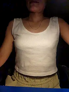 Snapshot of Miube2k chatting on 11-02-25, 03:03 Miube2k online show from 11-02-25, 03:03