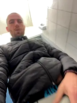 Rotteei1 online show from 11-04-25, 12:26