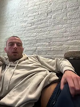 Rotteei1 online show from 03-12-26, 10:43