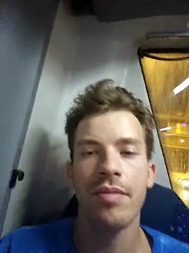 Snapshot of oraharoncohen chatting on 11-04-25, 07:35 oraharoncohen online show from 11-04-25, 07:35