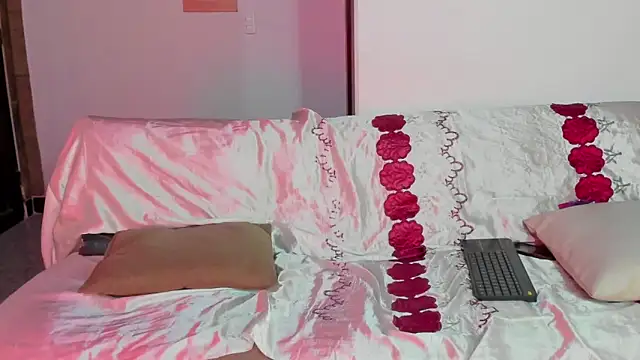 Nikki  uwu online show from 02-13-26, 08:16