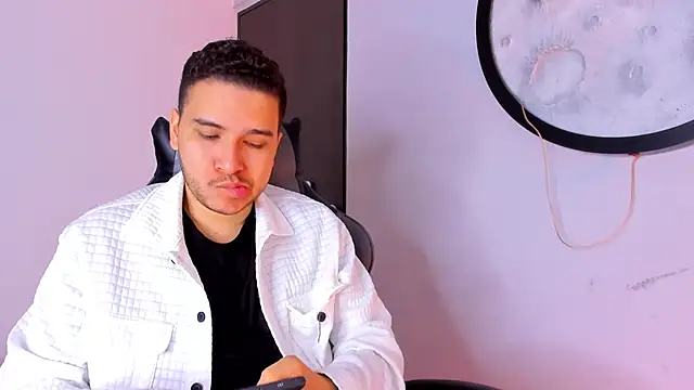 mike 257 online show from 11-11-25, 11:54