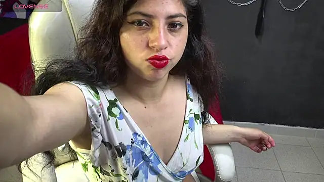 Aishaahot online show from 10-24-25, 12:45