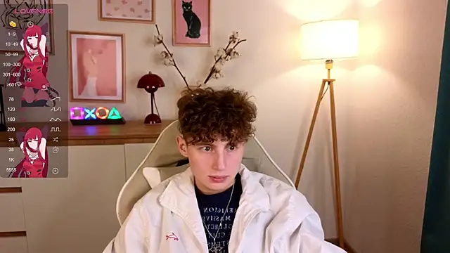 Snapshot of crisp1n chatting on 10-20-25, 03:12 crisp1n online show from 10-20-25, 03:12