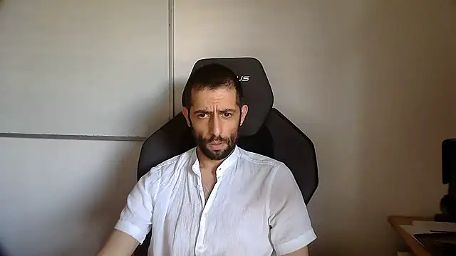 Snapshot of topg84 chatting on 06-16-26, 03:14 topg84 online show from 06-16-26, 03:14