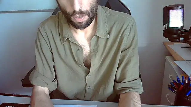 Snapshot of topg84 chatting on 06-24-26, 05:01 topg84 online show from 06-24-26, 05:01